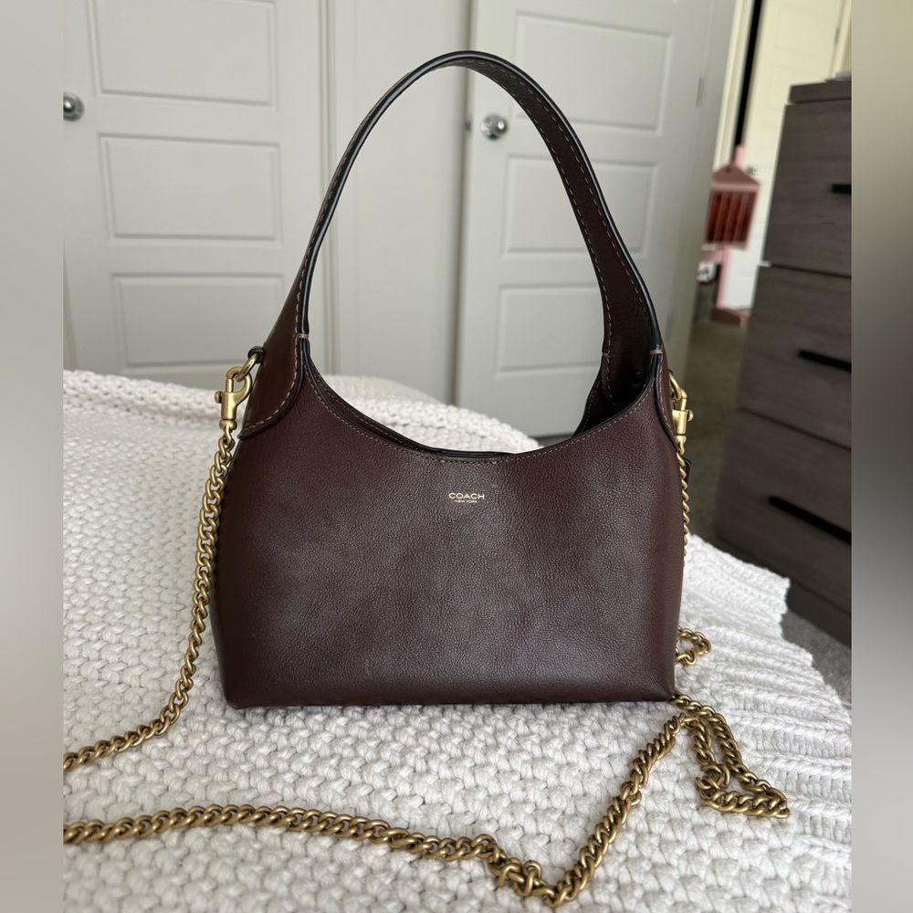 COACH Brooklyn 23 Shoulder Bag